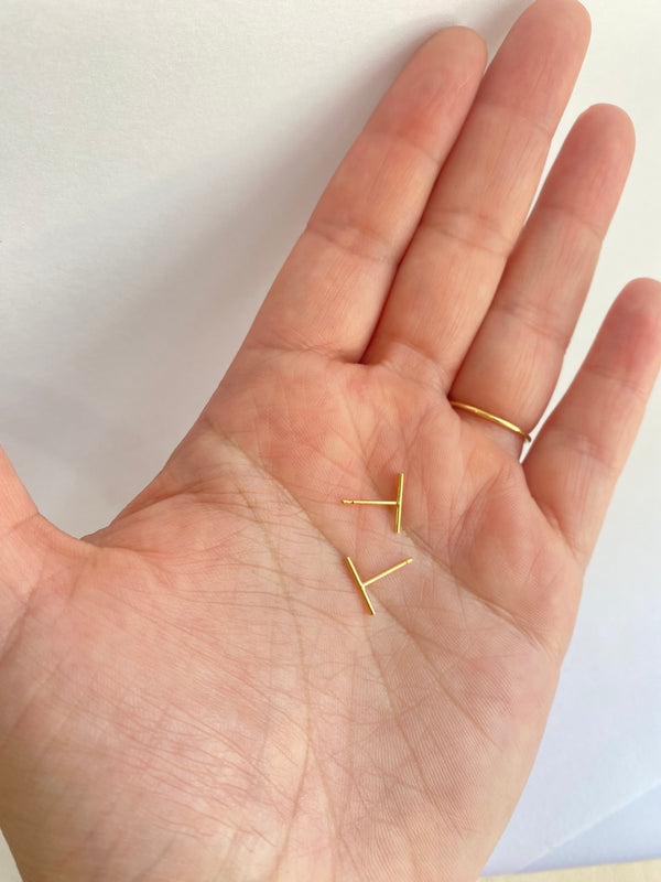 Dainty Tiny Bar Studs