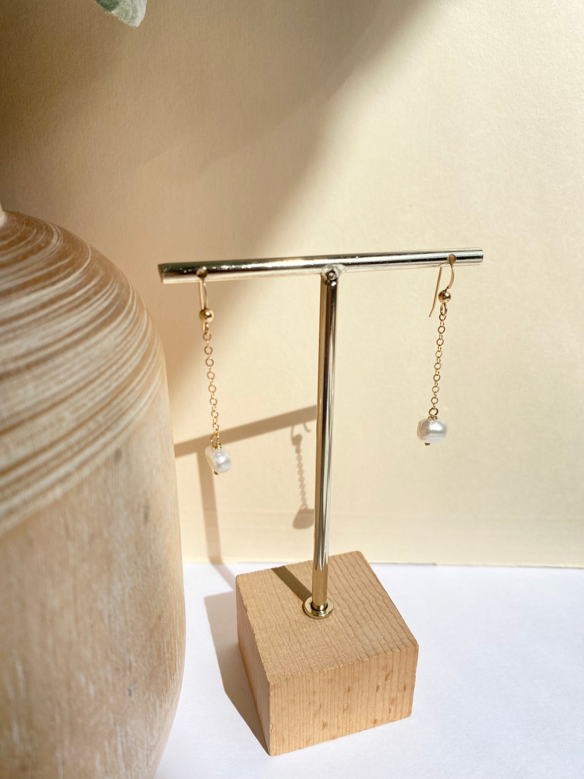 Chain Drop Pearl Earrings