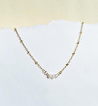 Dainty 3 Pearl Necklace